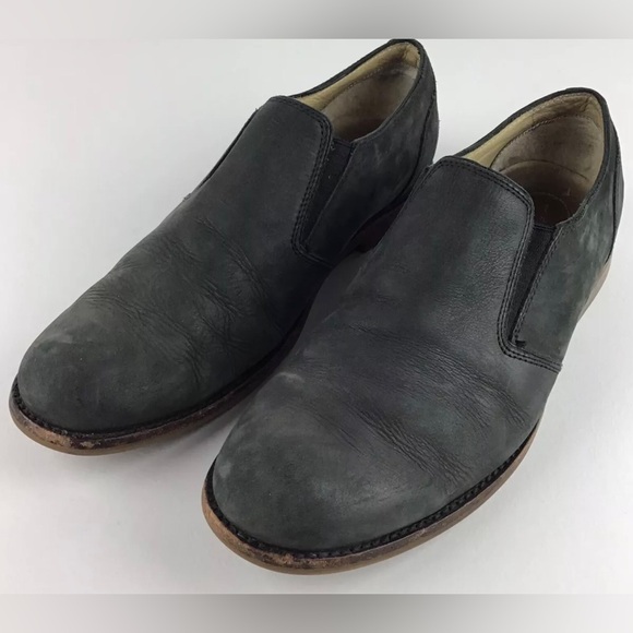 UGG Other - UGG leather slip on loafers men’s 11 gray